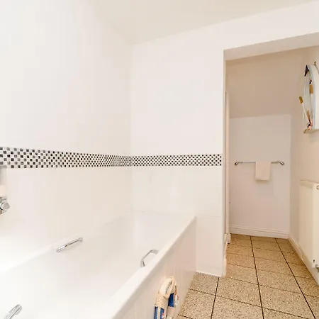 Daire Mermaid Whitby